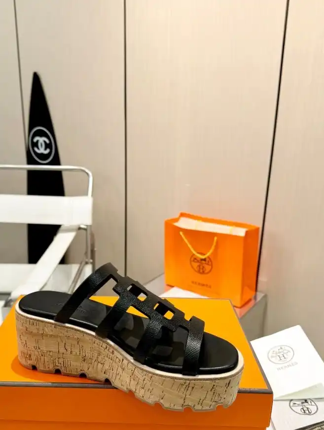 hype Hermes Sandals