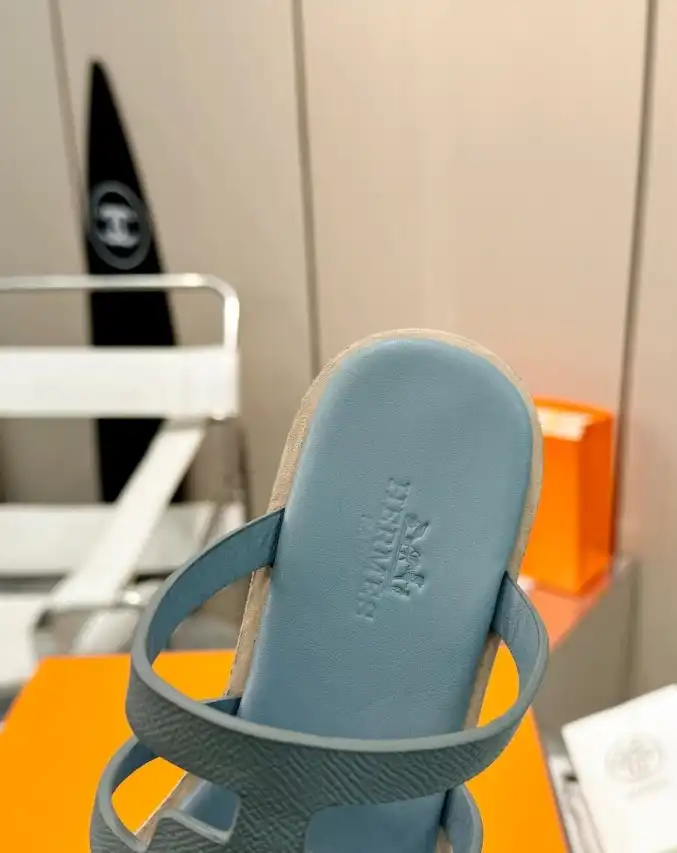 hype Hermes Sandals