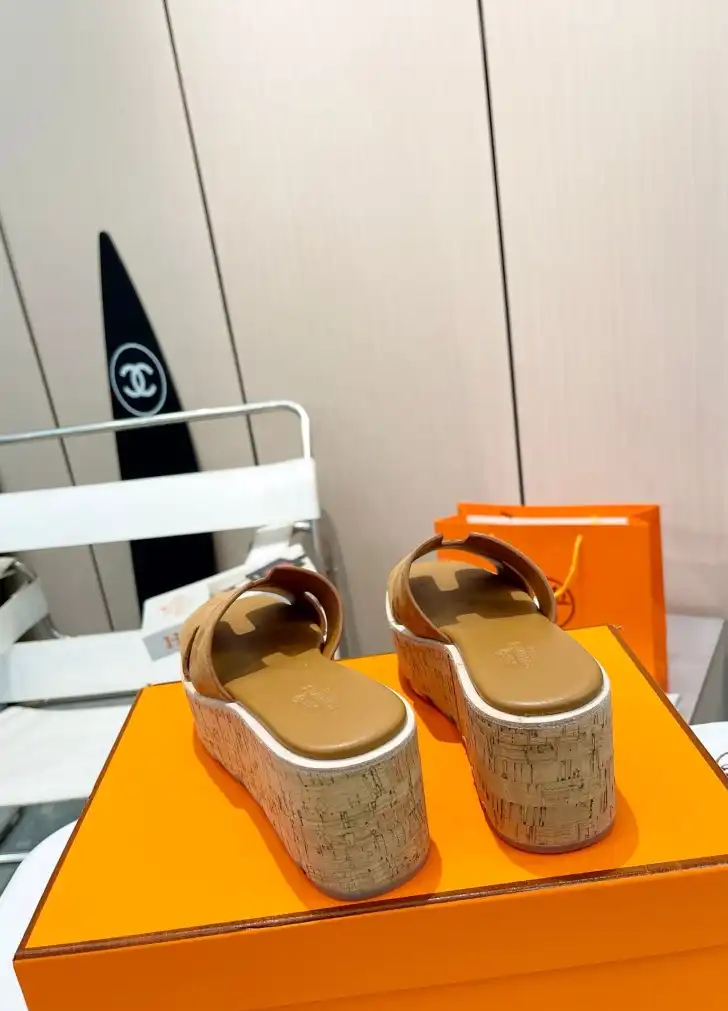 hype Hermes Slippers