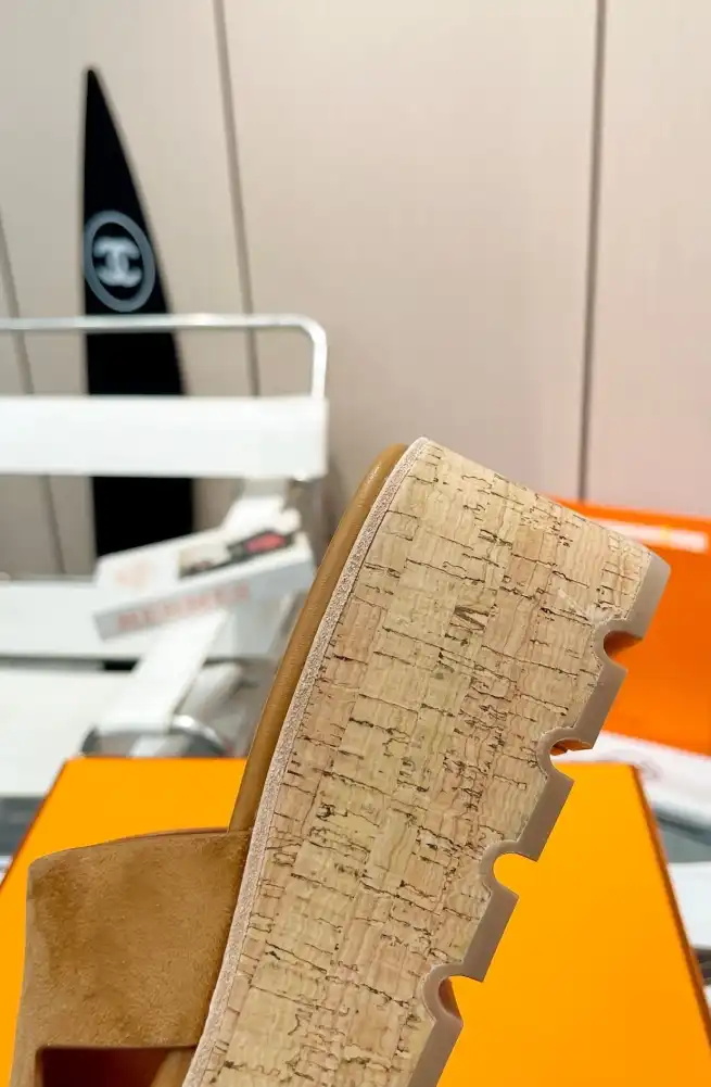 hype Hermes Slippers