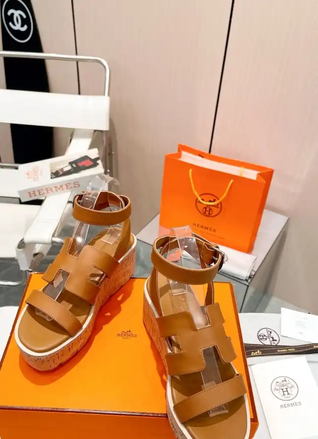 hype Hermes Sandals