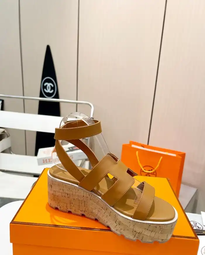 hype Hermes Sandals