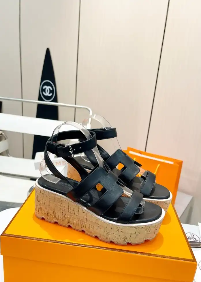 hype Hermes Sandals