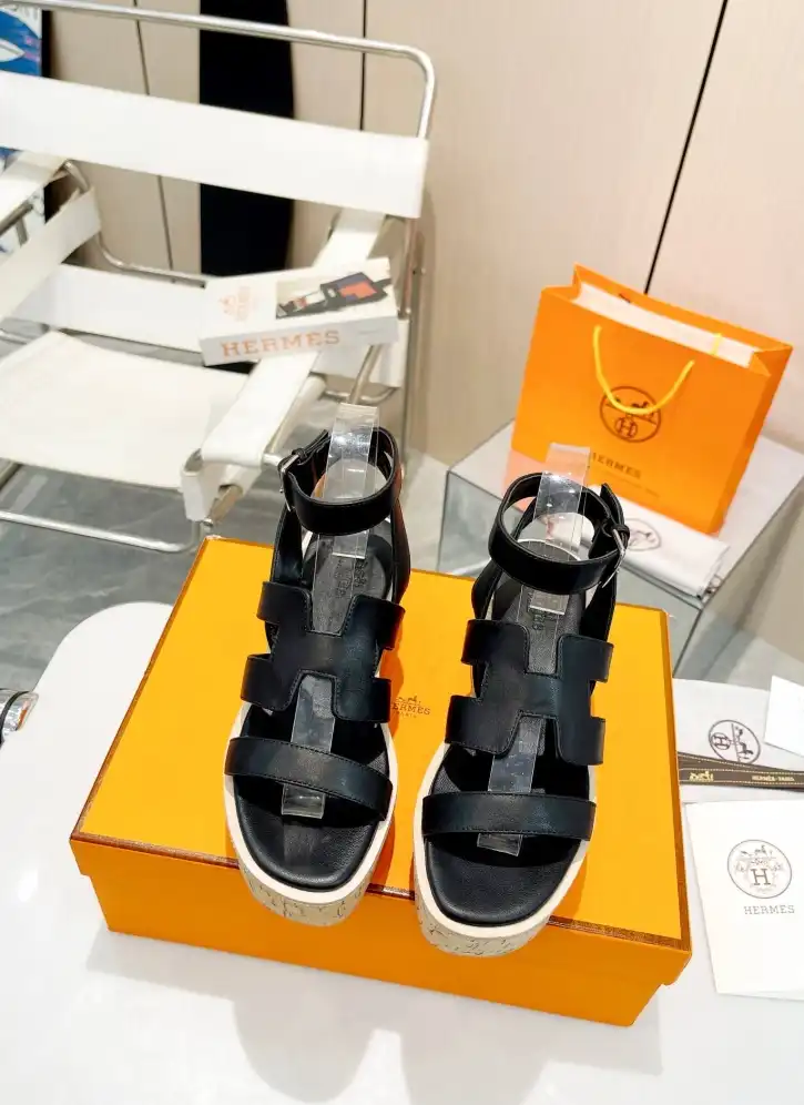 hype Hermes Sandals