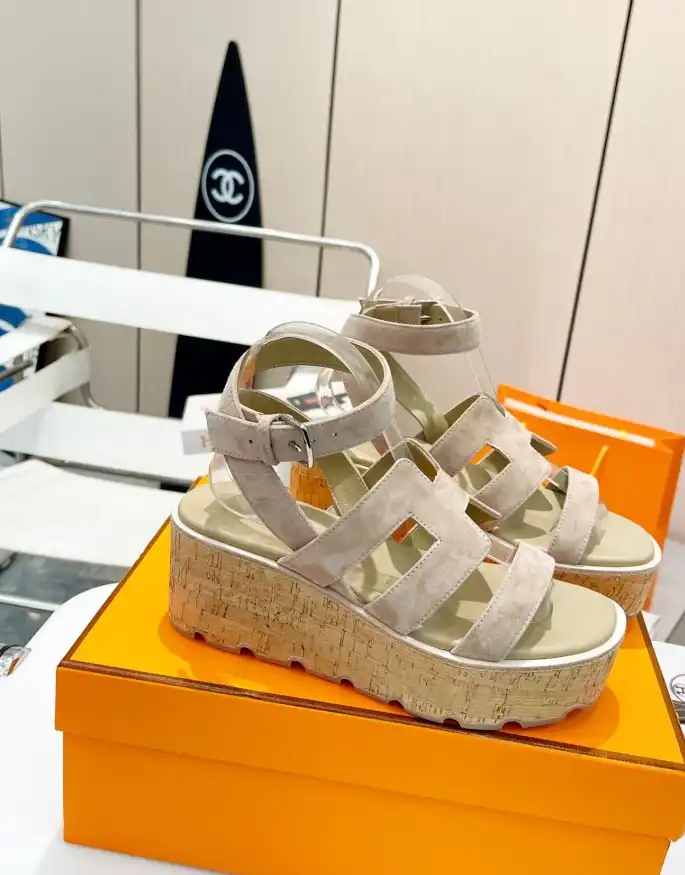 hype Hermes Sandals