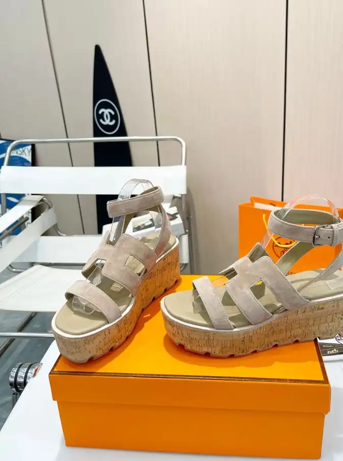 hype Hermes Sandals