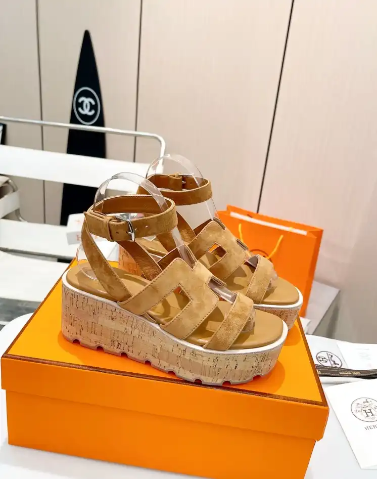 hype Hermes Sandals