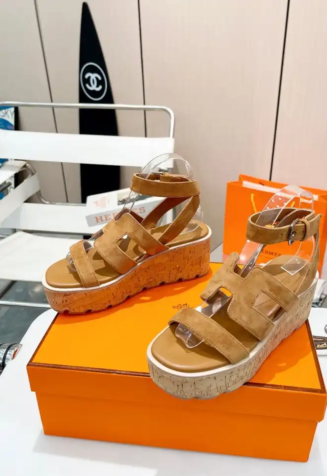 hype Hermes Sandals