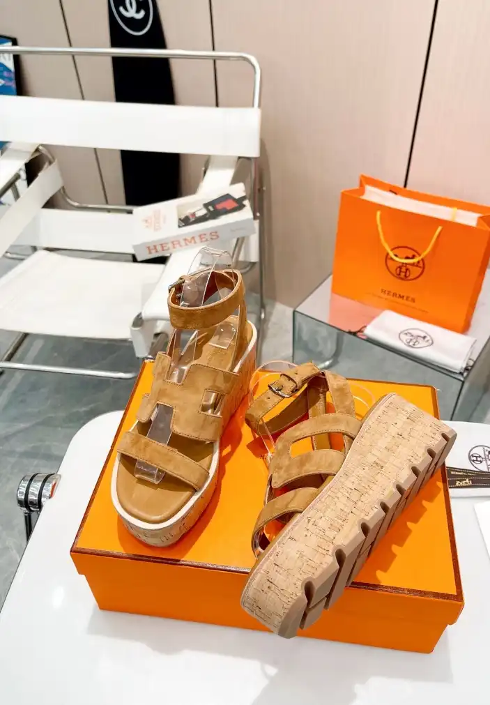 hype Hermes Sandals