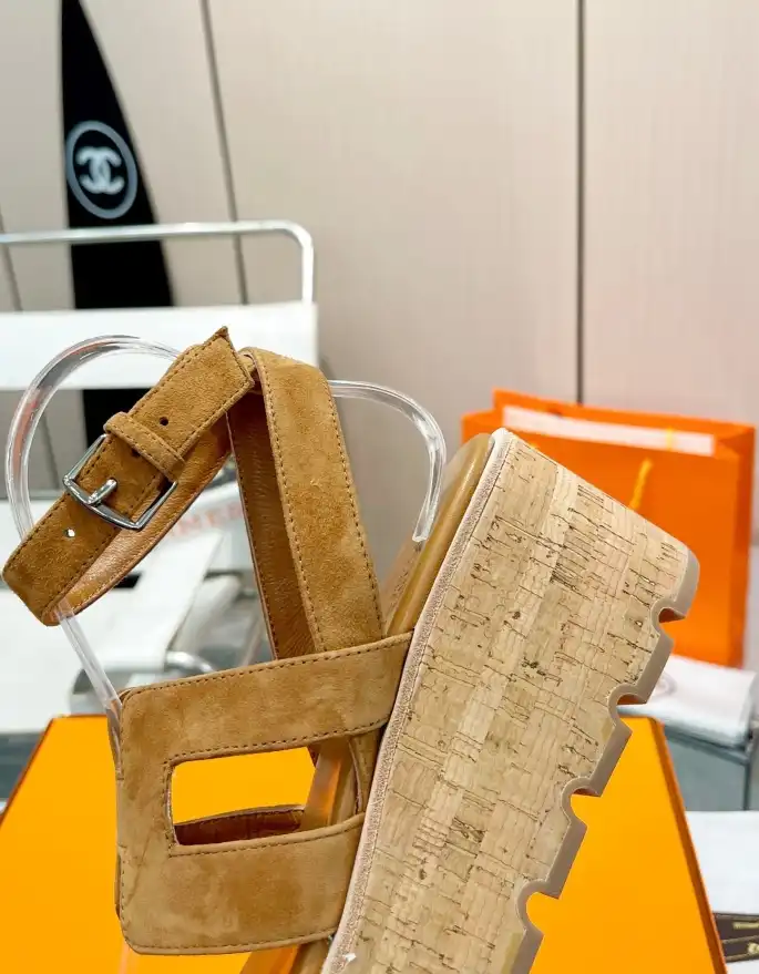 hype Hermes Sandals