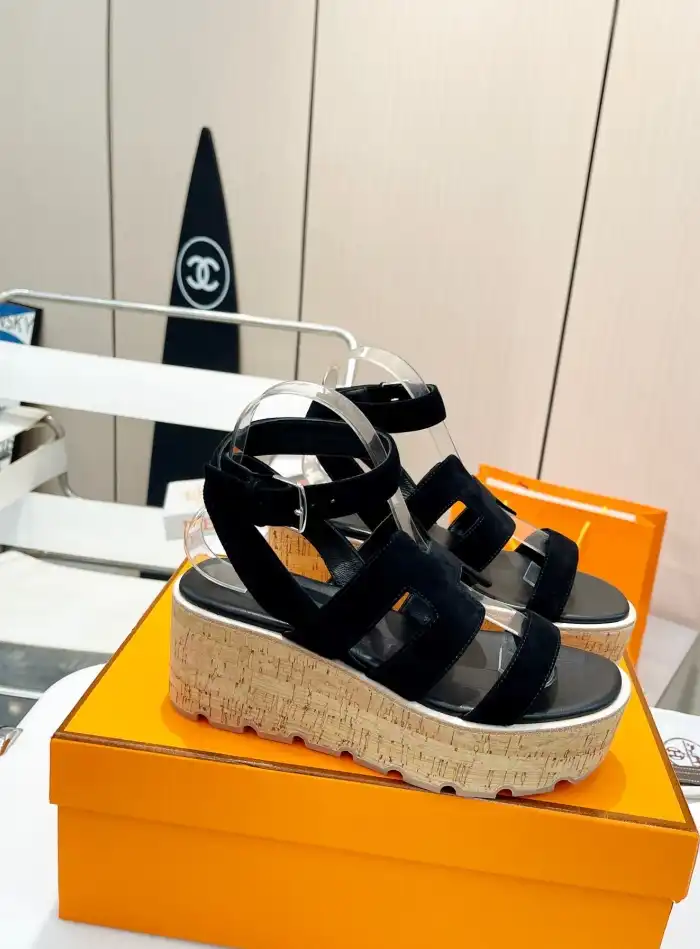 hype Hermes Sandals