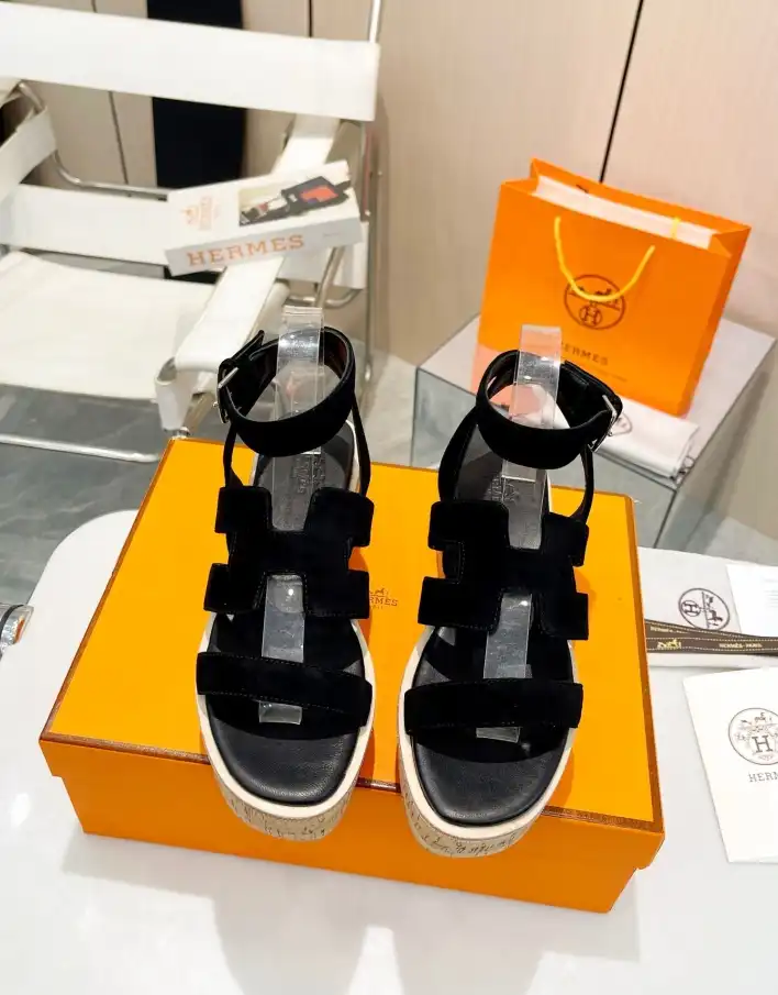 hype Hermes Sandals