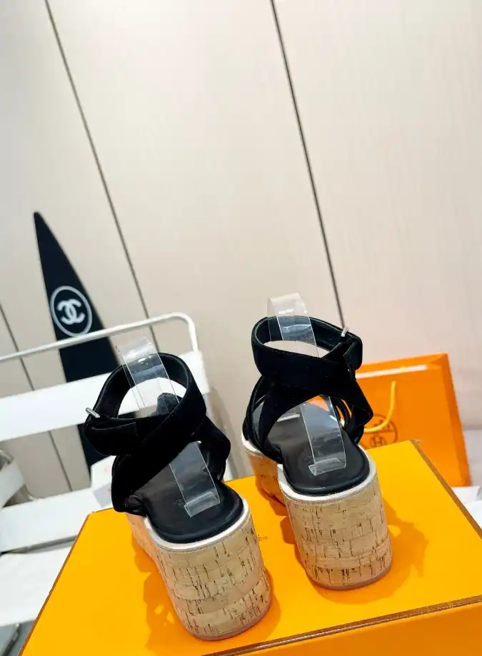 hype Hermes Sandals