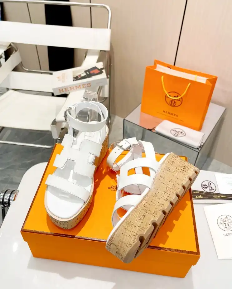 hype Hermes Sandals