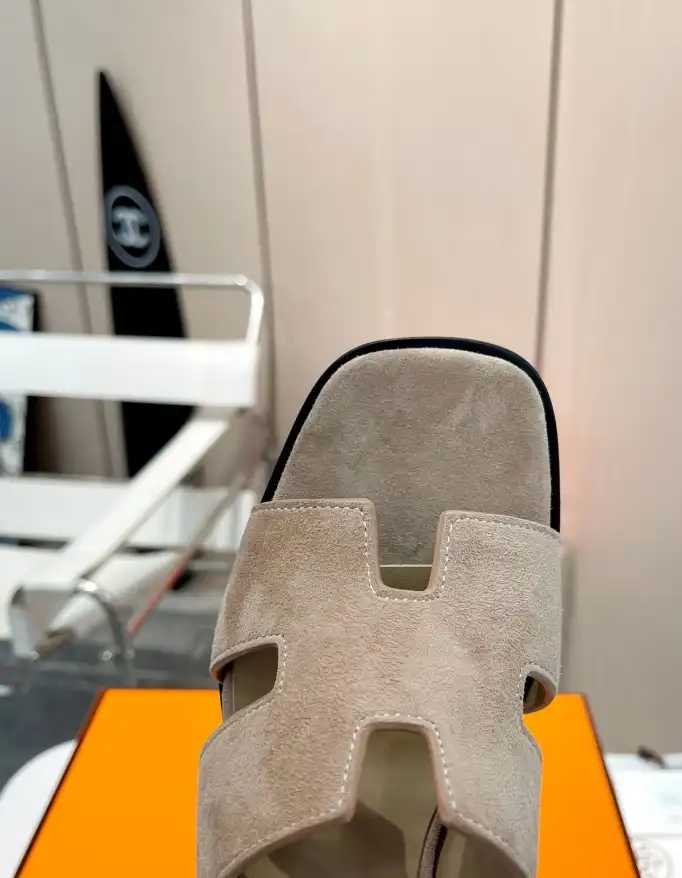 hype Hermes Slippers