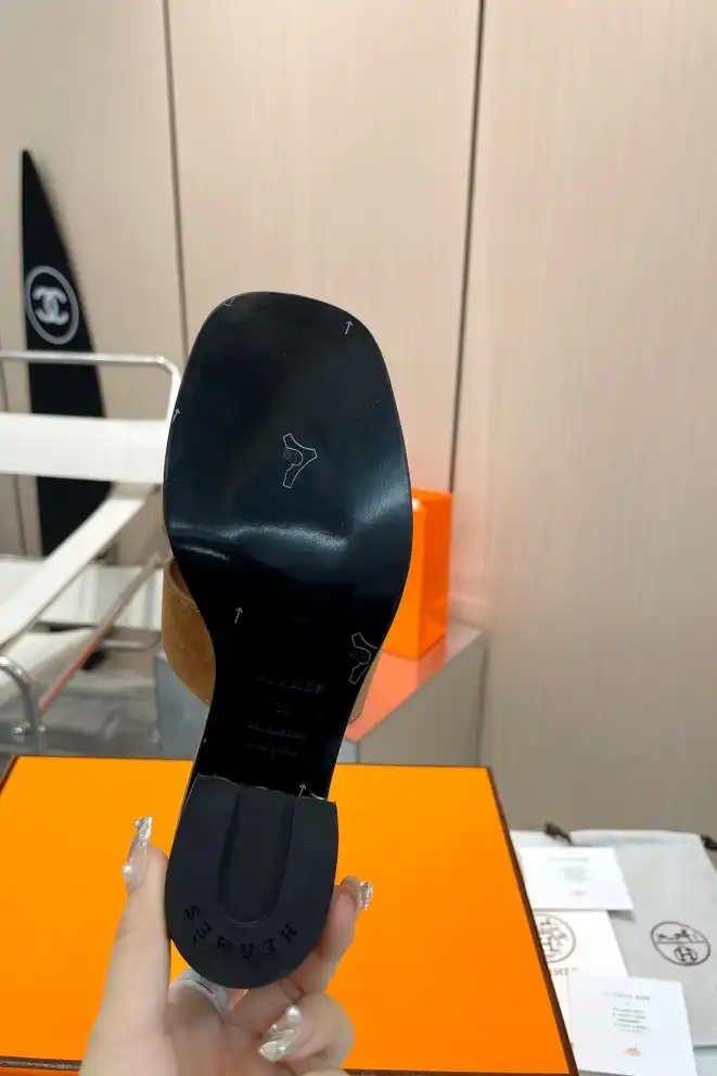 hype Hermes Slippers