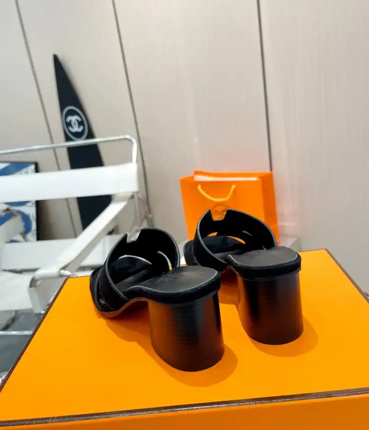 hype Hermes Slippers