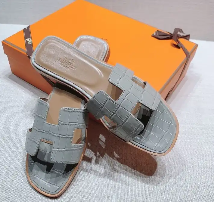 hype Hermes Slippers