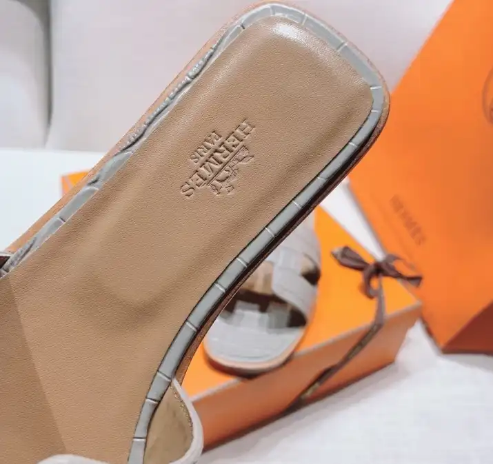 hype Hermes Slippers