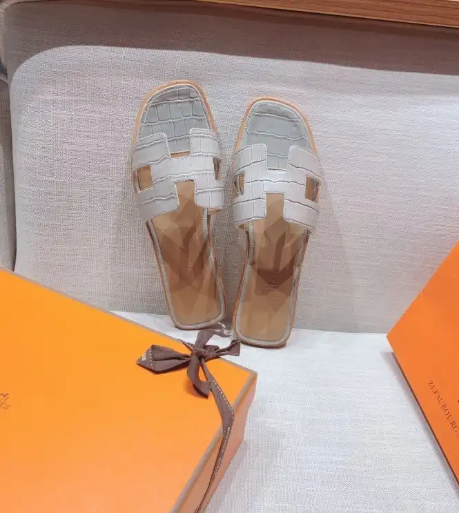 hype Hermes Slippers