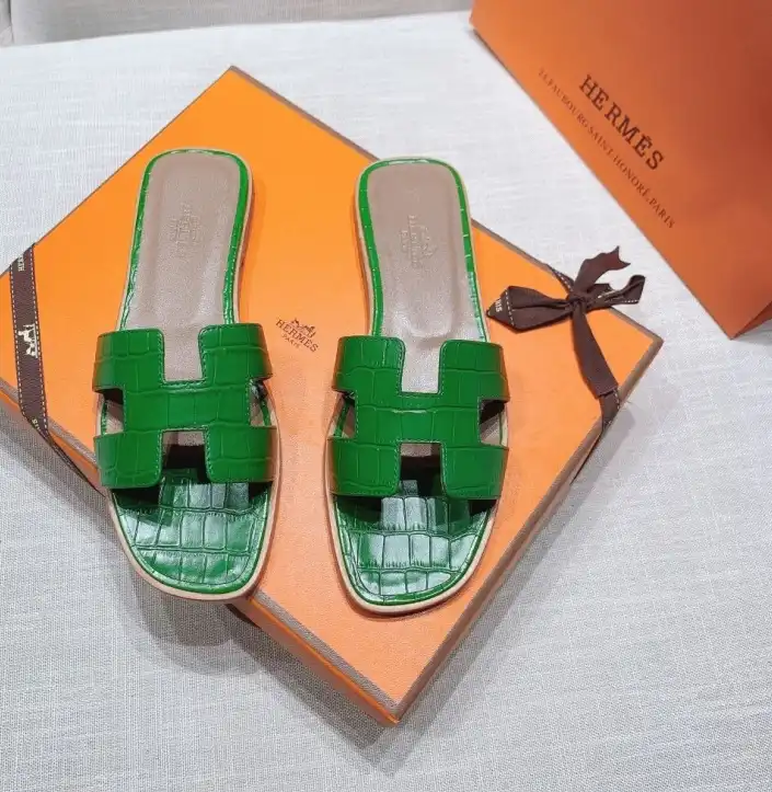 hype Hermes Slippers