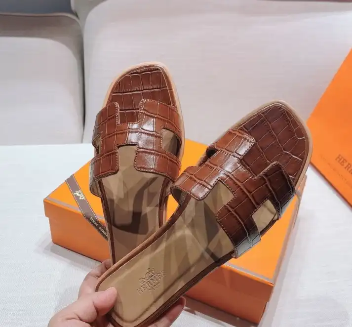 hype Hermes Slippers