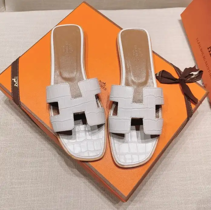 hype Hermes Slippers