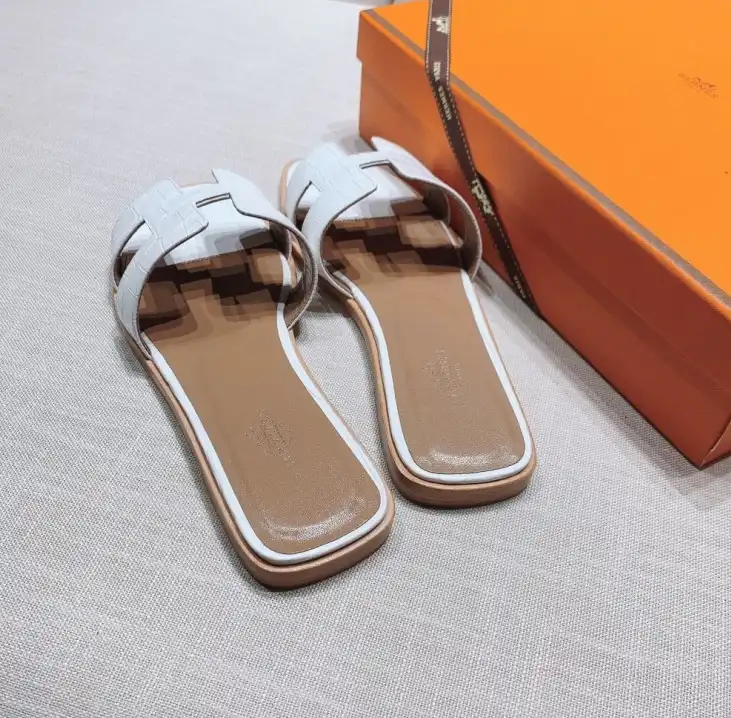 hype Hermes Slippers