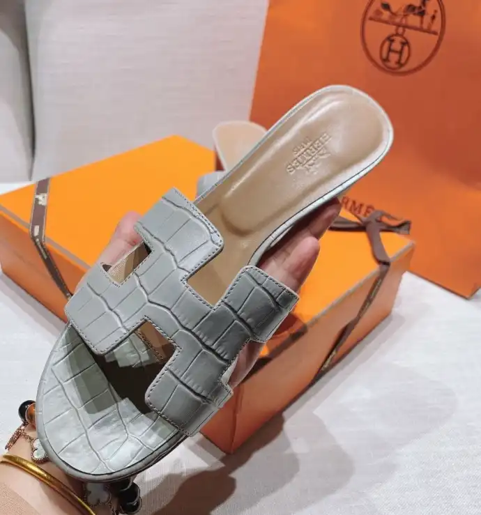 hype Hermes Slippers