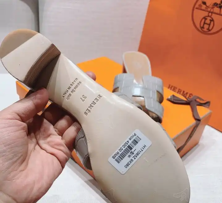 hype Hermes Slippers