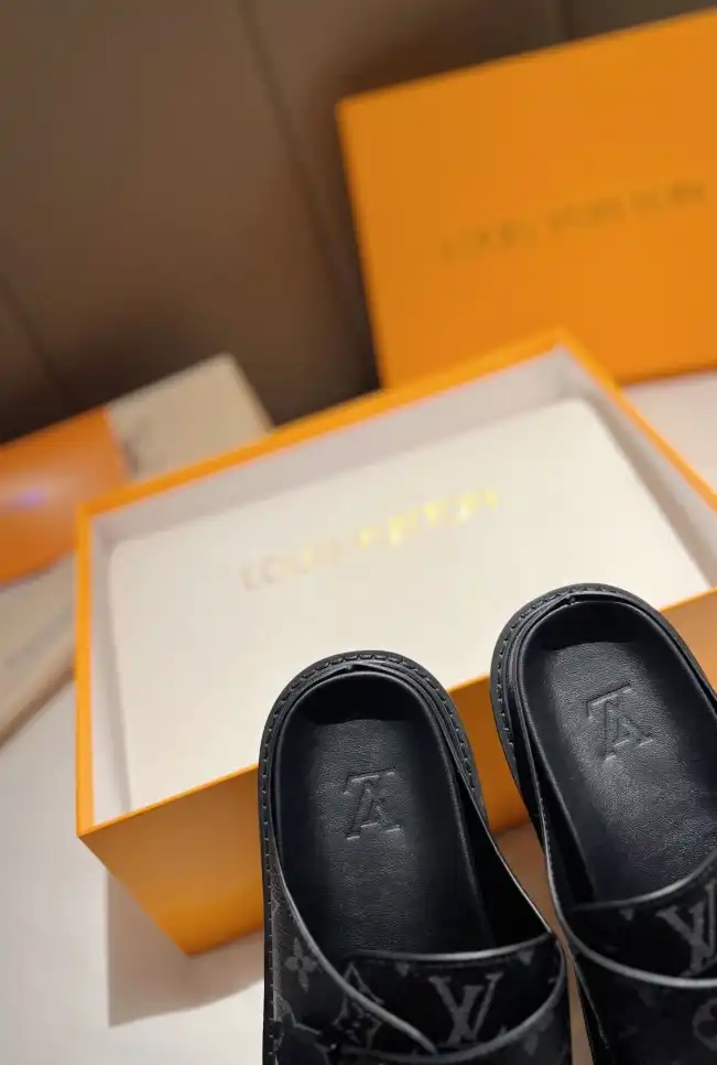 hype LV Slippers