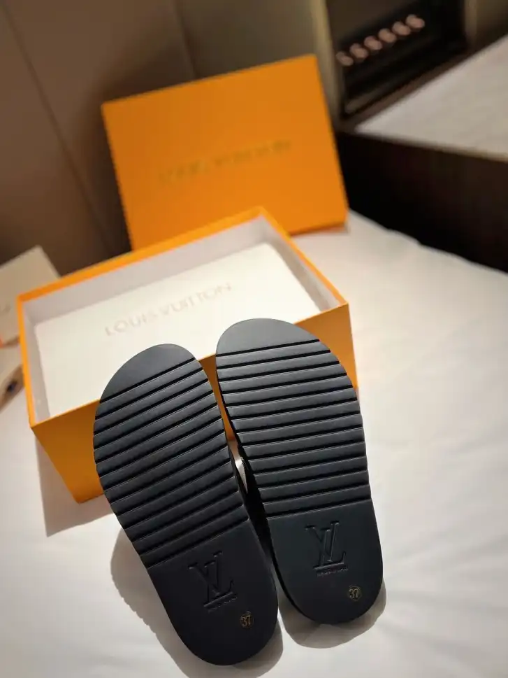 hype LV Slippers