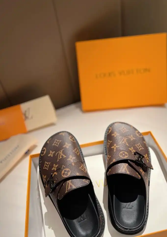 hype LV Slippers