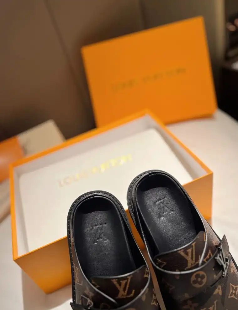 hype LV Slippers