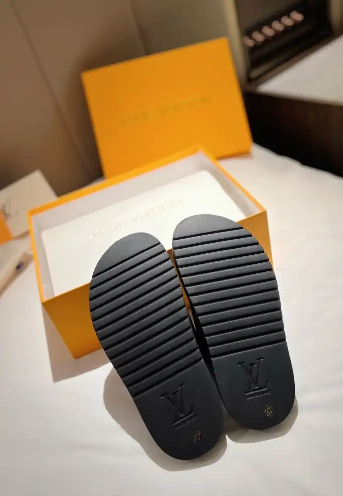 hype LV Slippers