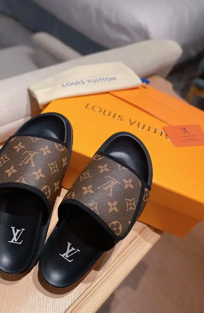 hype LV Slippers