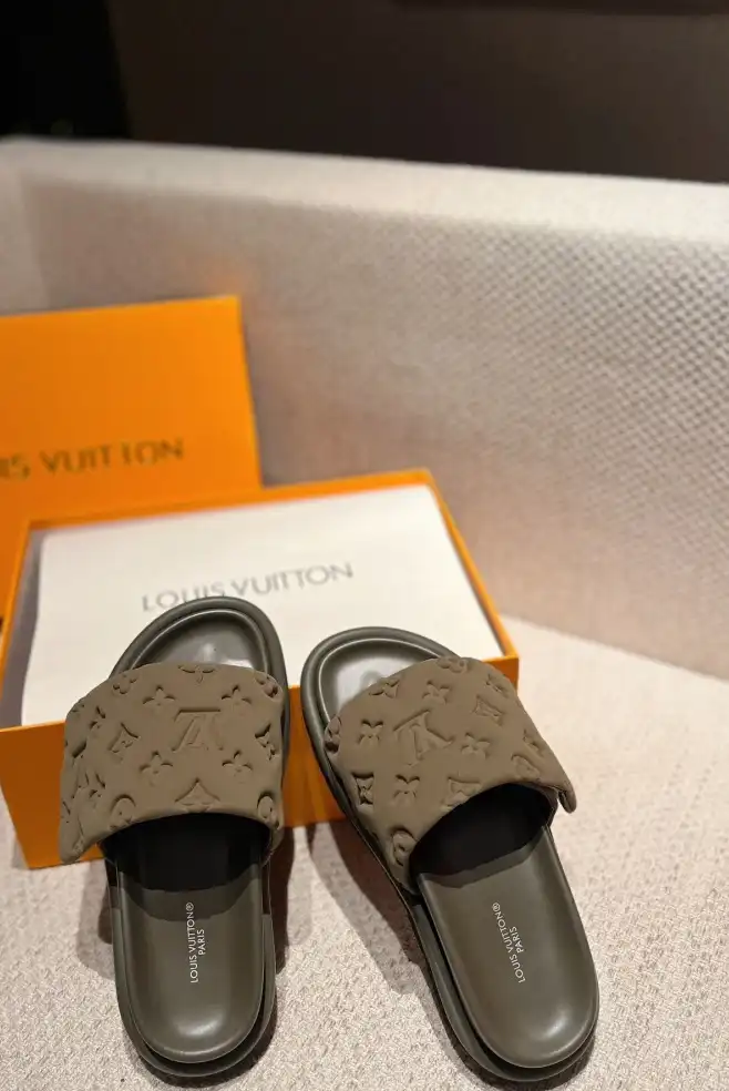 hype LV Slippers