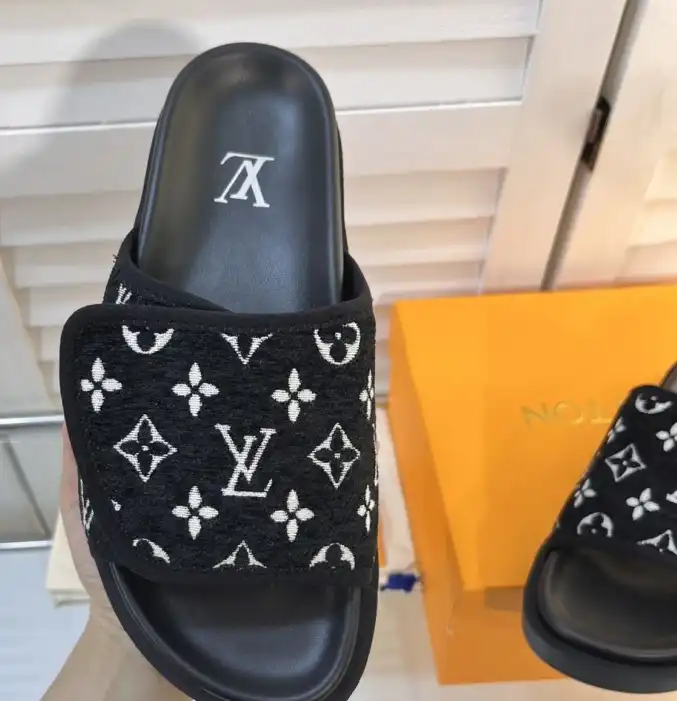 hype LV Slippers