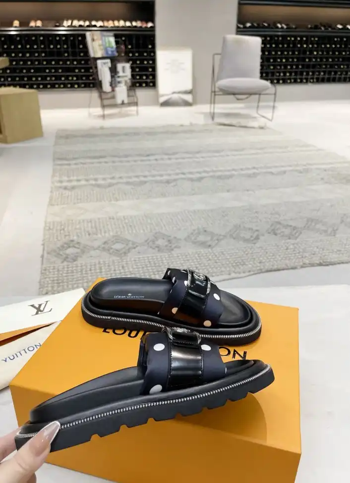 hype LV Slippers