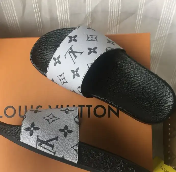 hype LV Slippers