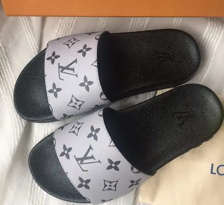 hype LV Slippers