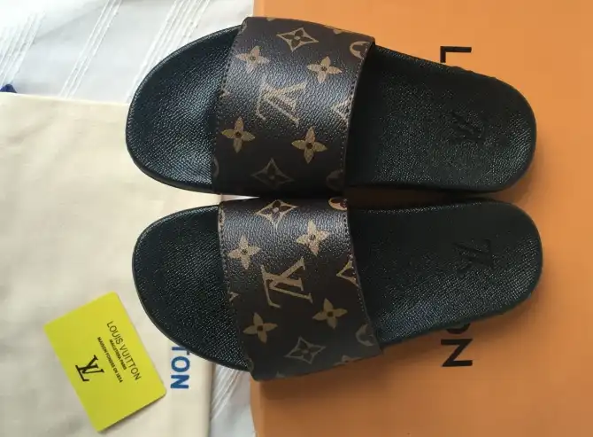 hype LV Slippers