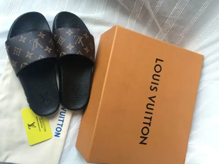 hype LV Slippers