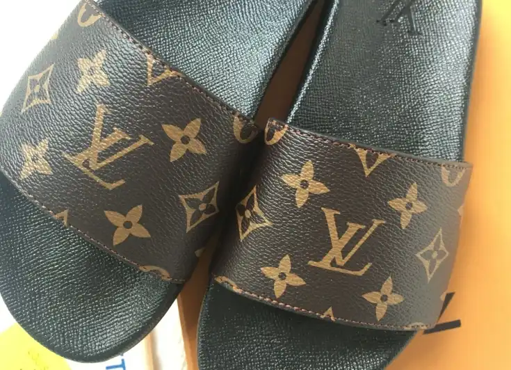 hype LV Slippers