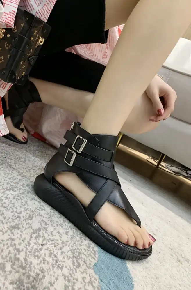 hype LV Sandals