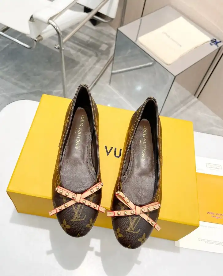 hype LV flat shoes