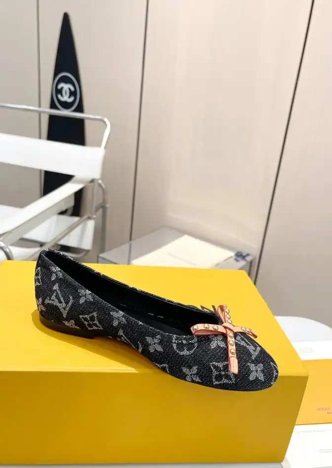 hype LV flat shoes