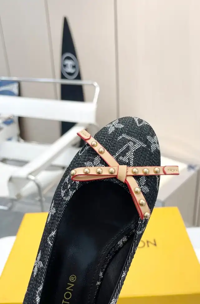 hype LV flat shoes