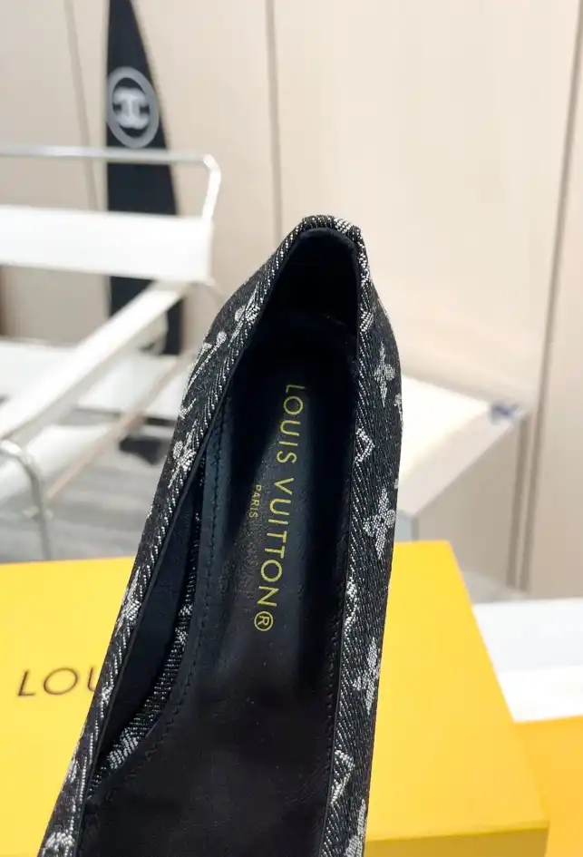 hype LV flat shoes