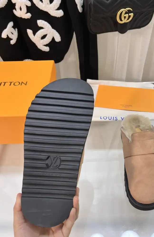 hype LV Slippers